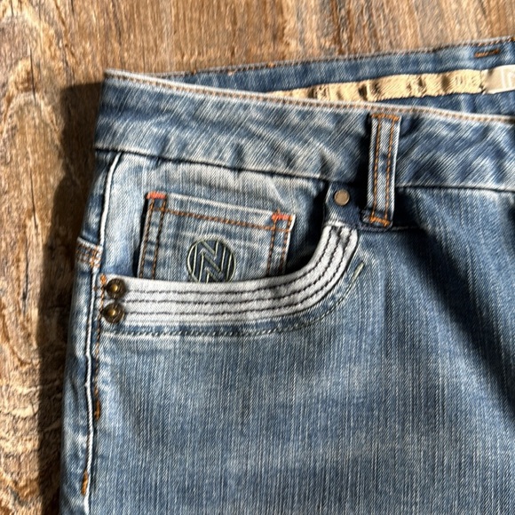 Nile | Jeans - Picture 3 of 8